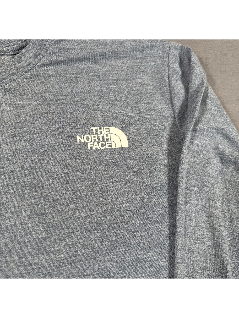 The North Face Men's Long Sleeve Crew Neck Shirt Gray Size Small Q 103